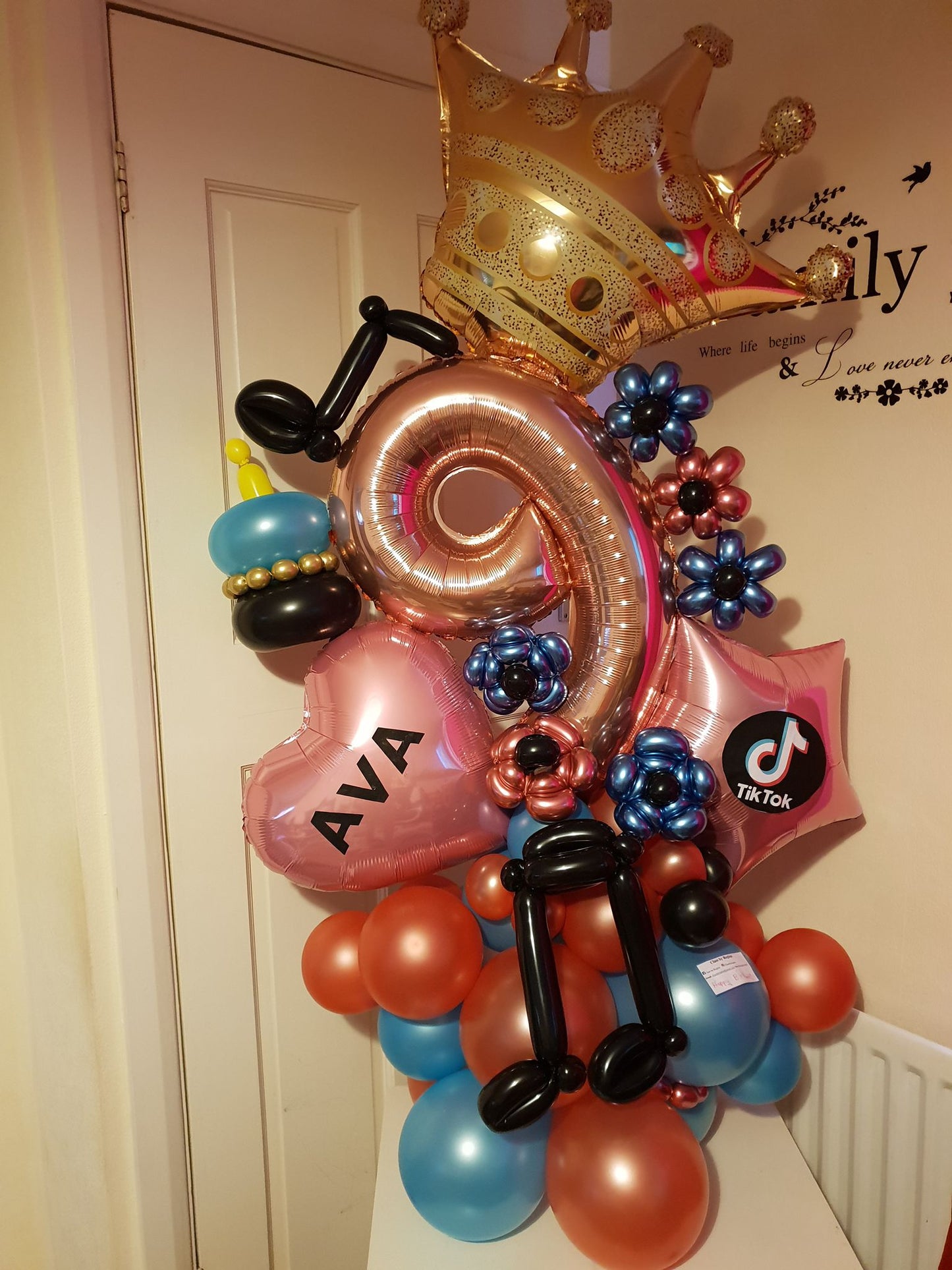 TikTok Single Number Balloon Bouquet
