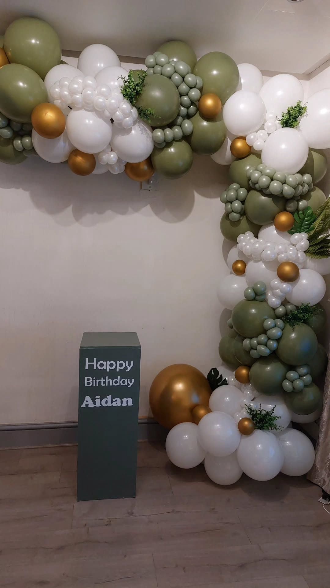 Grab & Go Balloon Arch